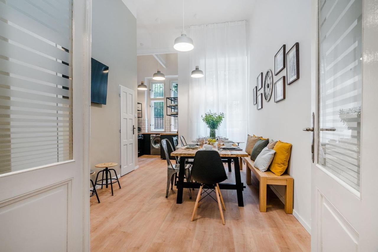布拉格Modern And Huge Apts In Center By Michal&Friends公寓 外观 照片